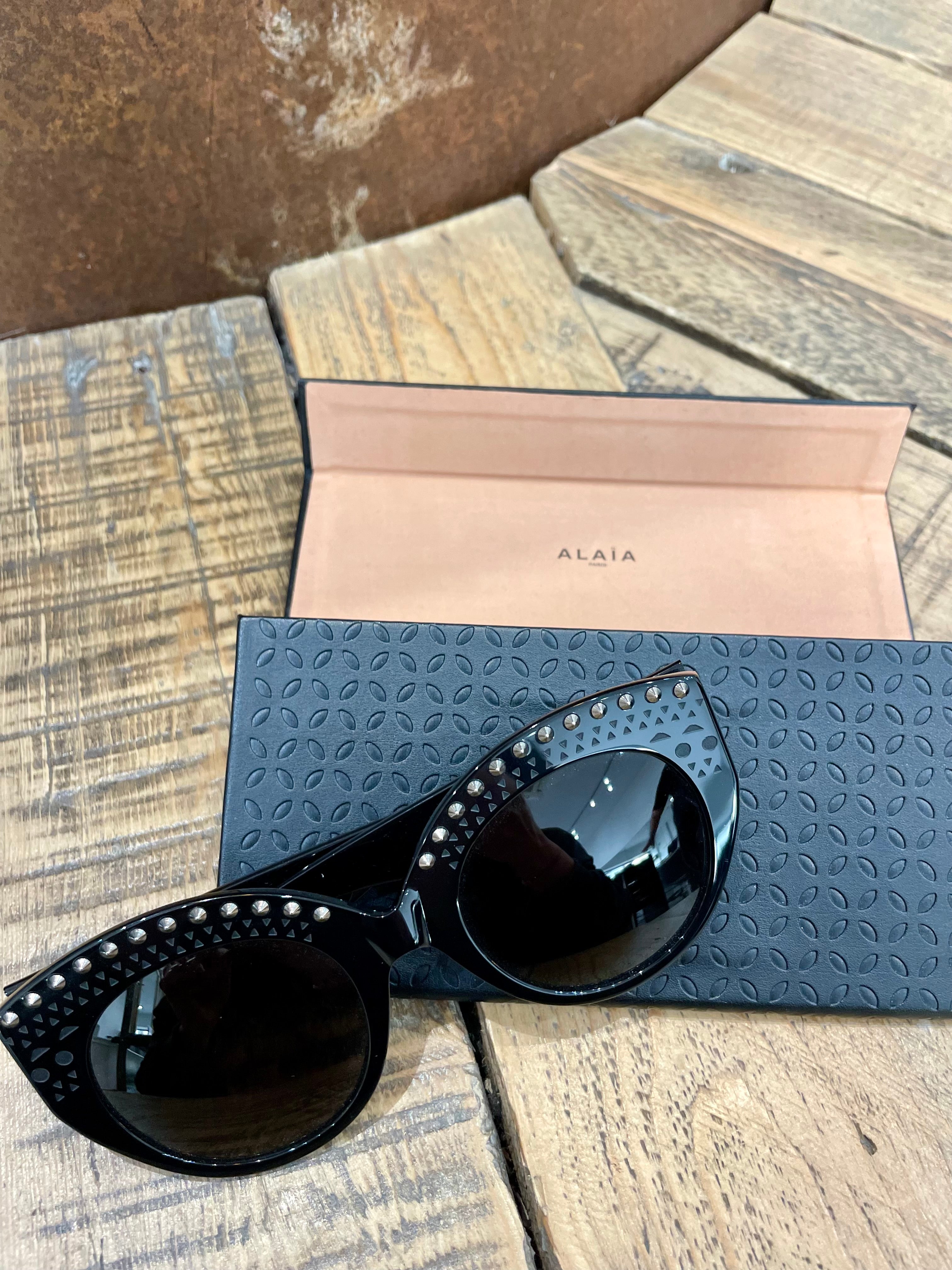 Black sunglasses - MAISON ALAIA