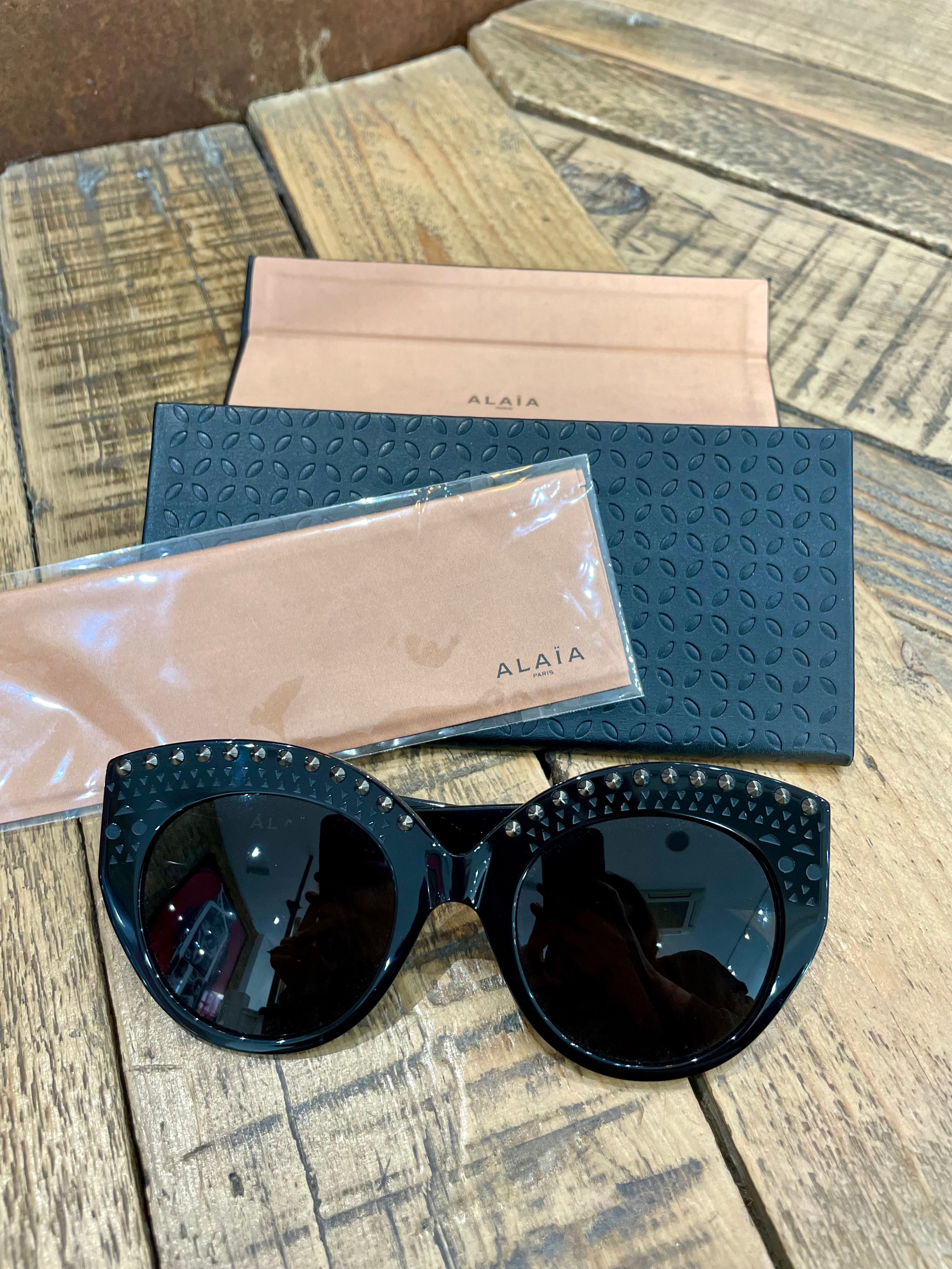 Black sunglasses - MAISON ALAIA