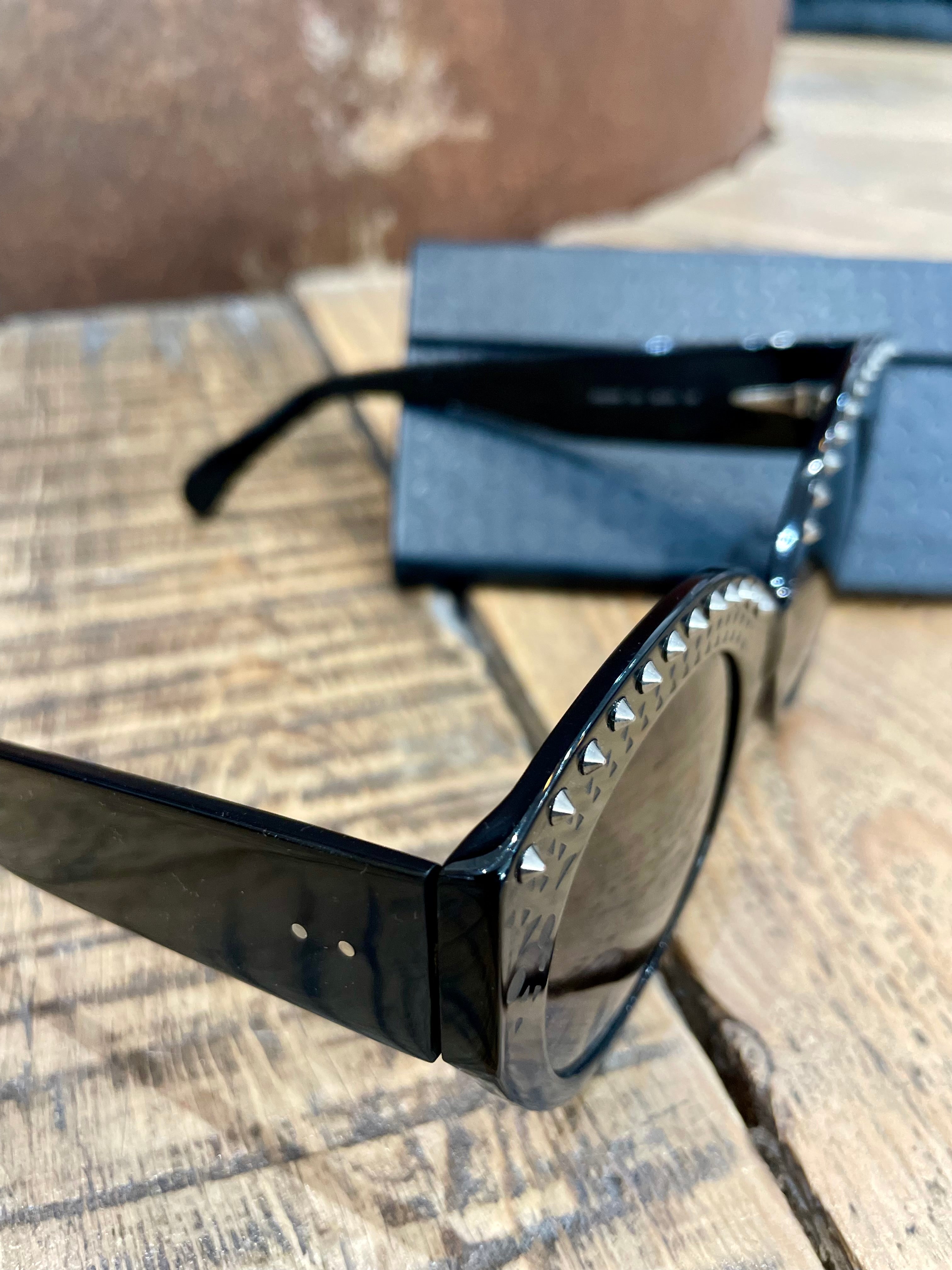 Black sunglasses - MAISON ALAIA