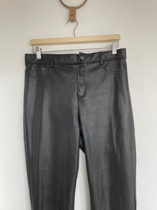 Black faux leather trousers - ZARA - L
